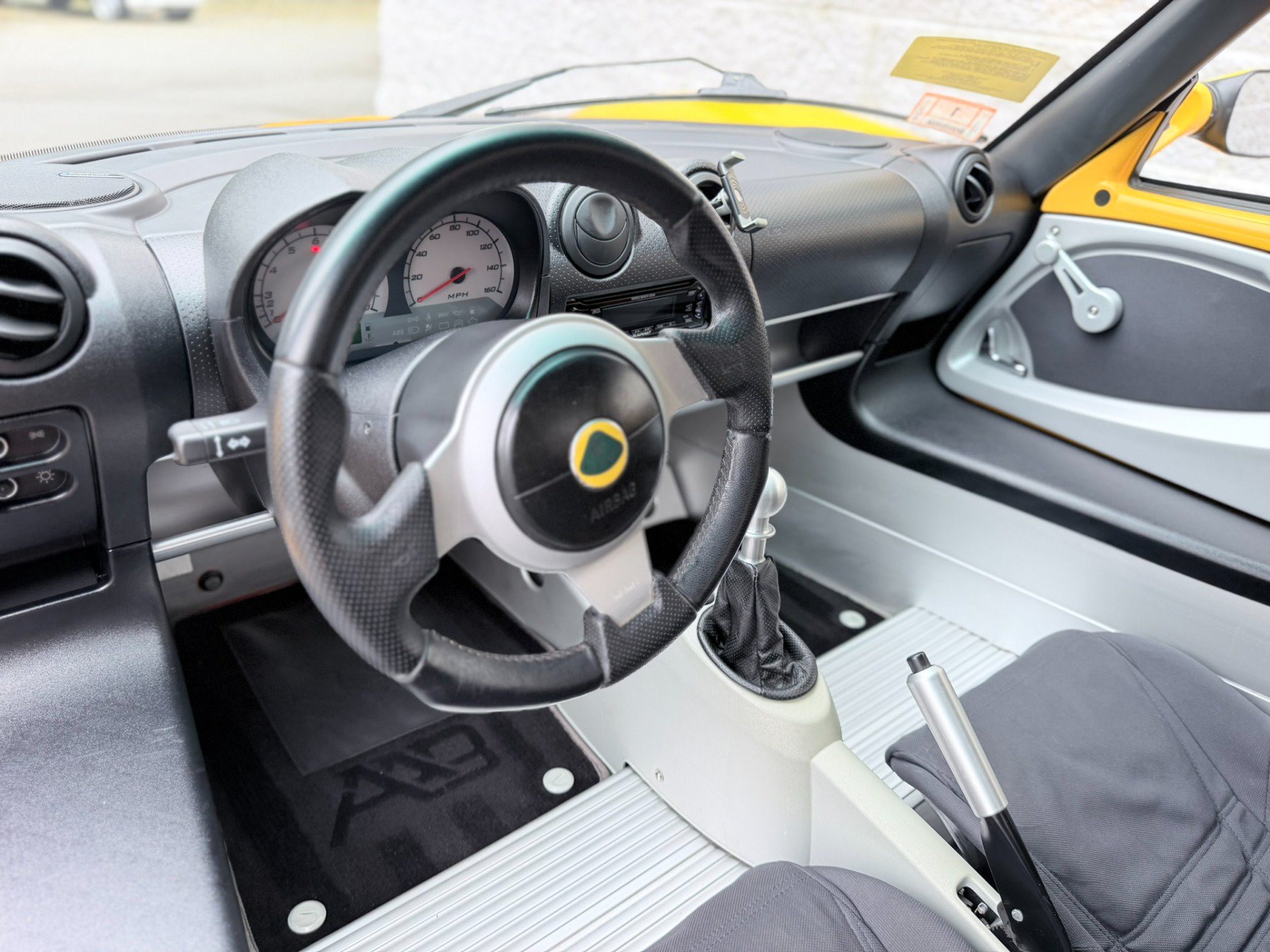 Used 2006 Lotus Elise RWD image 15