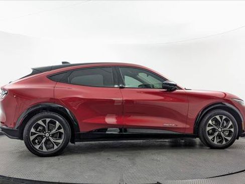 Used 2022 Ford Mustang Mach-E Premium RWD image 9