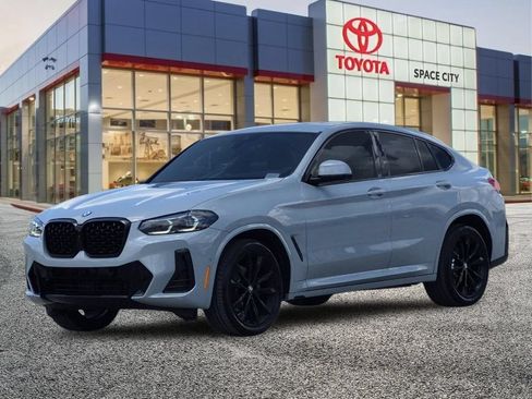 Used 2025 BMW X4 xDrive30i w/ Premium Package AWD/4WD image 2