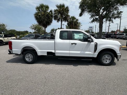 New 2026 Ford F250 XL w/ XL Driver Assist Package RWD image 29