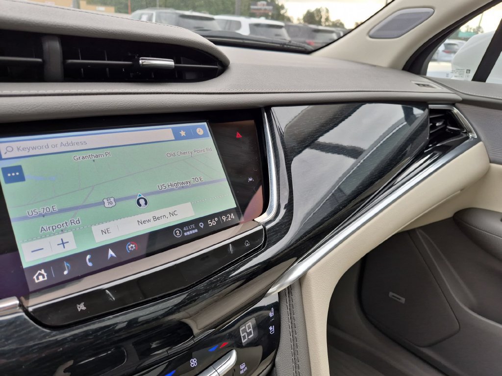 Certified 2024 Cadillac XT6 Premium Luxury w/ Technology Package AWD/4WD image 22