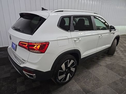 Used 2023 Volkswagen Taos SEL AWD/4WD image 10