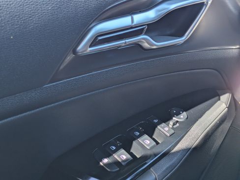 Certified 2024 Kia Sportage EX image 27