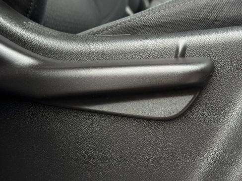 Used 2021 Chevrolet Silverado 1500 Custom image 22