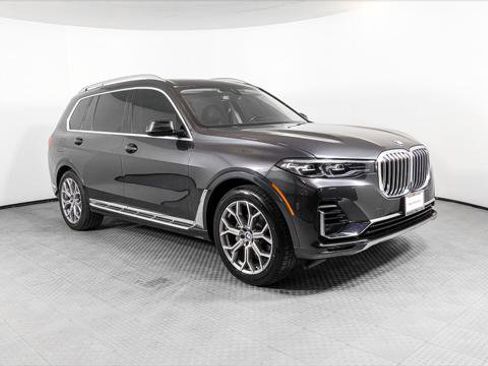 Used 2019 BMW X7 xDrive40i w/ Cold Weather Package image 9