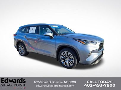 Used 2022 Toyota Highlander Platinum