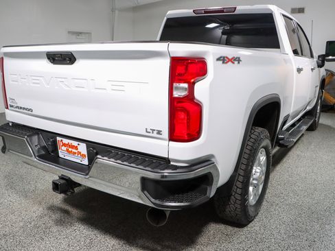 Used 2024 Chevrolet Silverado 2500 LTZ AWD/4WD image 7