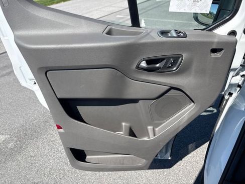 New 2026 Ford Transit 250 148 Medium Roof RWD image 24