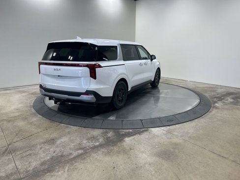 New 2026 Kia Carnival image 5