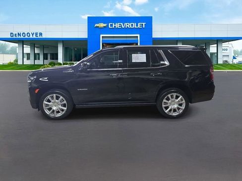 Used 2021 Chevrolet Tahoe High Country w/ Premium Package AWD/4WD image 7