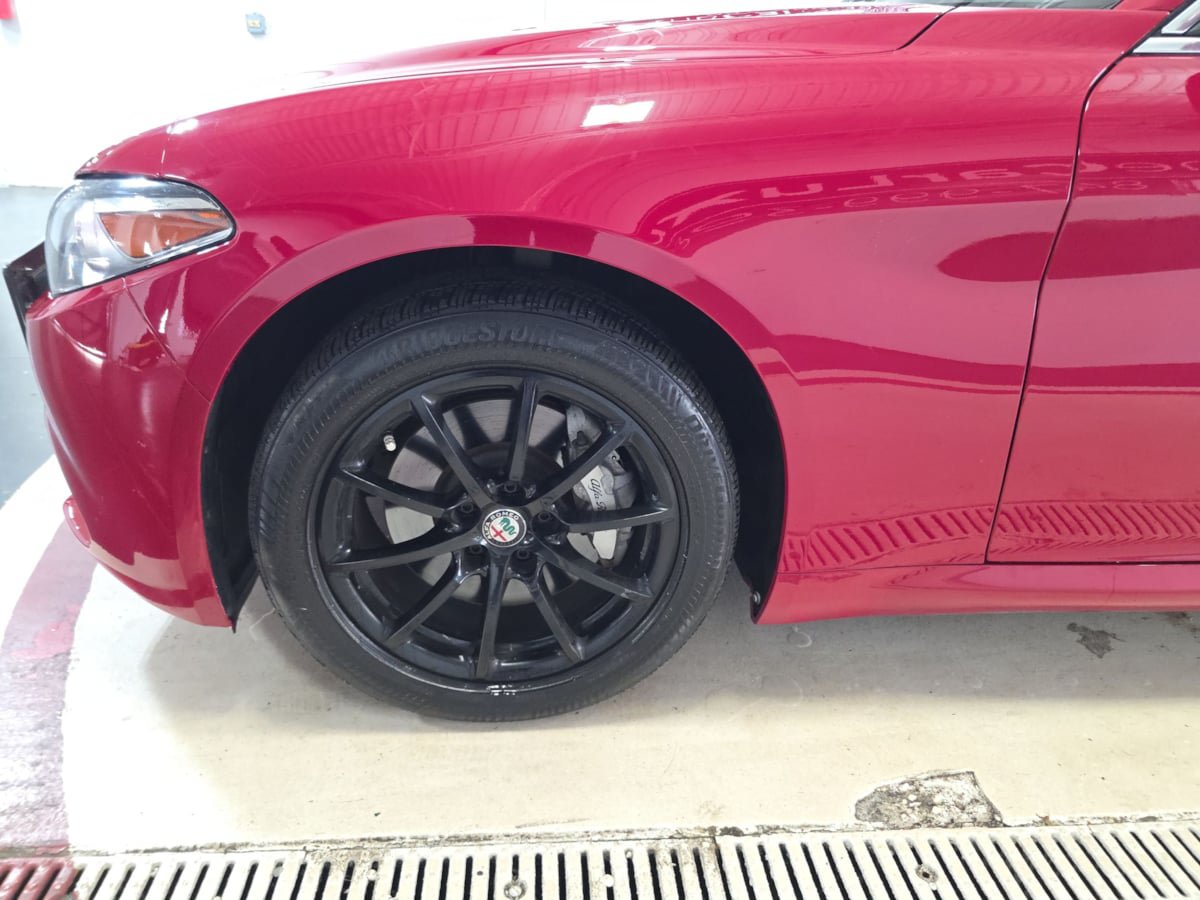 Used 2020 Alfa Romeo Giulia AWD w/ Cold Weather Package image 13