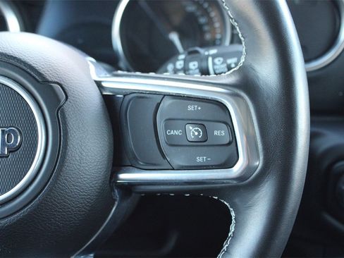 Used 2022 Jeep Wrangler Unlimited Sahara w/ Cold Weather Group image 19