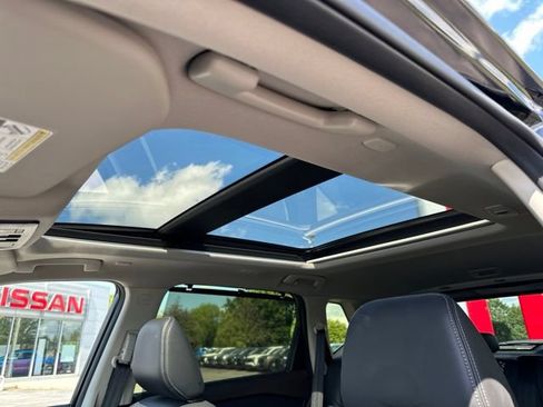 Certified 2023 Nissan Rogue SV w/ SV Premium B Package AWD/4WD image 12