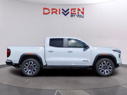 Used 2026 GMC Canyon AT4 w/ Technology Plus Package image 7