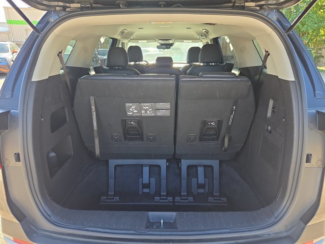Used 2025 Kia Carnival FWD image 7