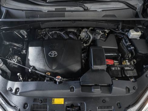 Used 2018 Toyota Highlander XLE w/ Protection Package #3 image 15