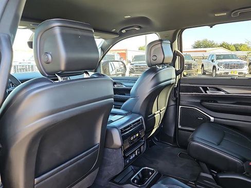 Used 2024 Jeep Wagoneer Series II w/ Convenience Group I image 11