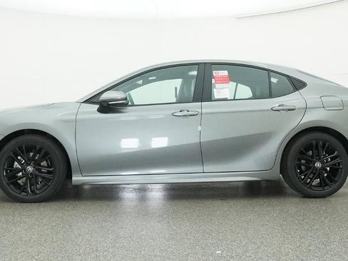 New 2026 Toyota Camry SE FWD image 19