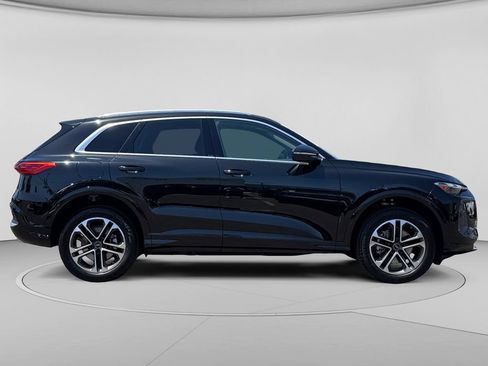 Used 2025 Audi Q5 Premium AWD/4WD image 30