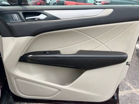 Used 2019 Lincoln MKC Premiere AWD/4WD image 10
