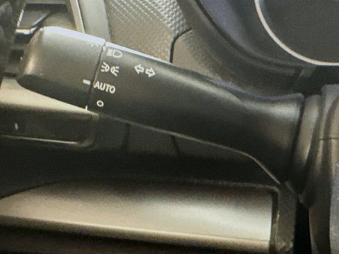 Used 2020 Subaru Forester Premium AWD/4WD image 12