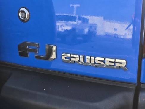 Used 2007 Toyota FJ Cruiser 4WD w/ Upgrade Pkg 1 image 12