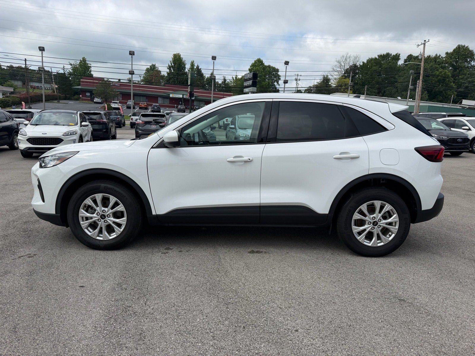Used 2023 Ford Escape Active w/ Tech Pack #2 AWD/4WD image 10