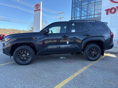 New 2026 Toyota 4Runner SR5 image 3