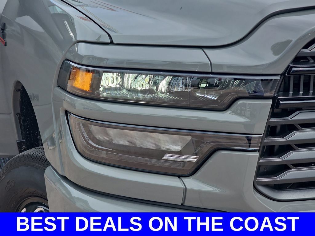 New 2027 RAM 3500 Big Horn AWD/4WD image 34