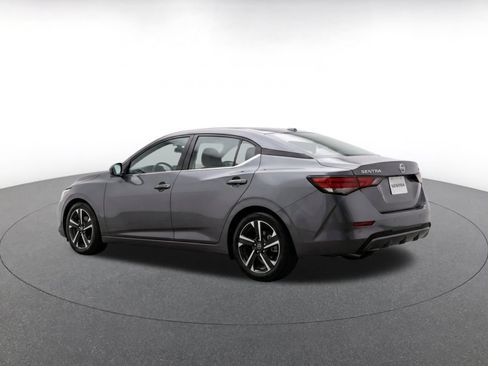 Used 2025 Nissan Sentra SV FWD image 5
