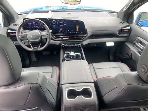 New 2025 Chevrolet Silverado EV RST image 21