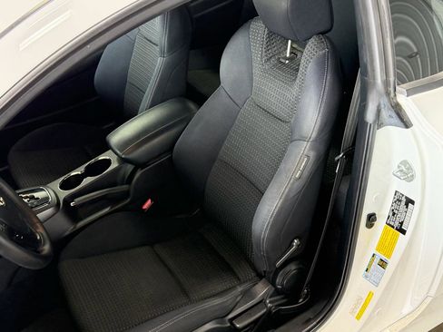 Used 2012 Hyundai Genesis 2.0T Premium RWD image 7