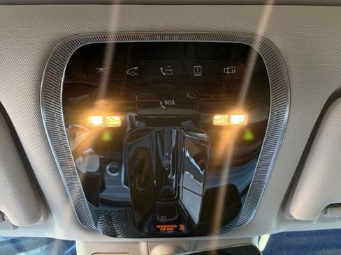 Used 2025 Mercedes-Benz S 580e 4MATIC Sedan image 11