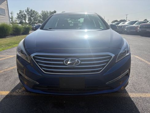 Used 2015 Hyundai Sonata SE w/ Cargo Package FWD image 3