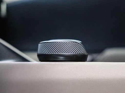 Used 2024 Lexus RZ 300e Premium FWD image 18