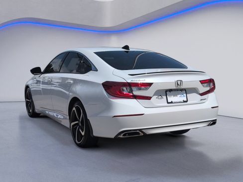Used 2022 Honda Accord Sport image 3