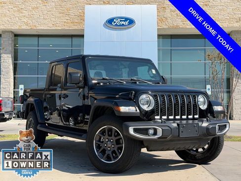 Used 2023 Jeep Gladiator Overland w/ Trailer Tow Package AWD/4WD image 1