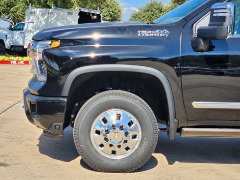 New 2026 Chevrolet Silverado 3500 High Country w/ High Country Premium Package image 16