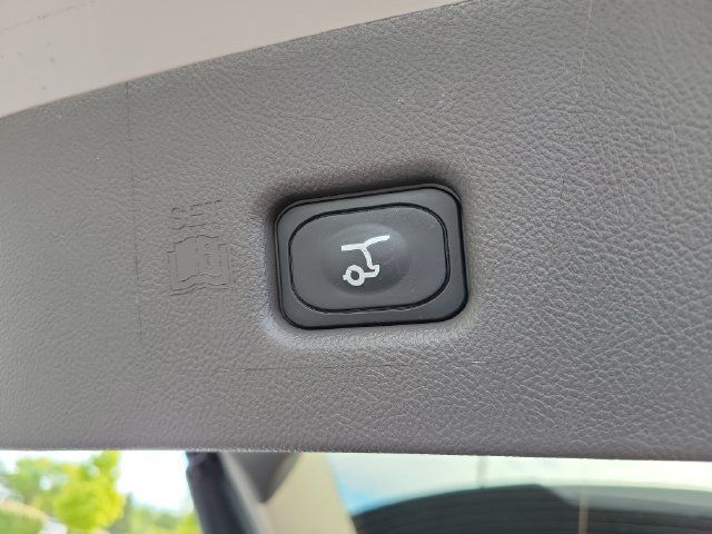 Used 2023 Lincoln Nautilus Reserve AWD/4WD image 30