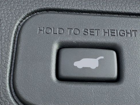 Used 2025 Honda Pilot EX-L image 34