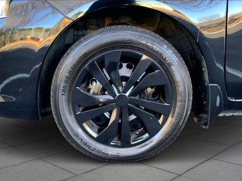 Used 2019 Nissan Versa SV image 10