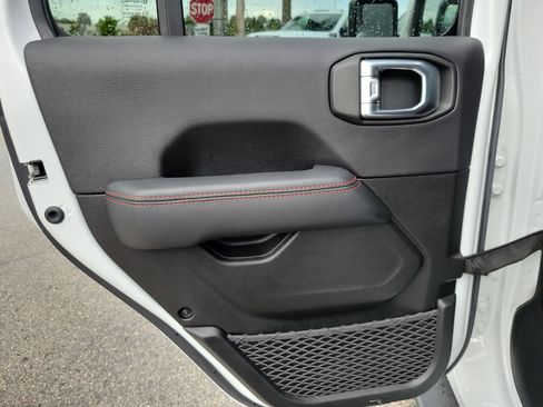 Used 2023 Jeep Wrangler Unlimited Rubicon 4xe image 23