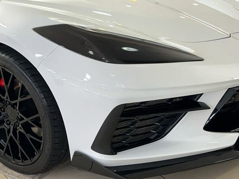 Used 2024 Chevrolet Corvette Stingray Premium Conv w/ Z51 Performance Package image 5