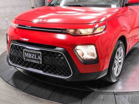Used 2022 Kia Soul LX FWD image 11