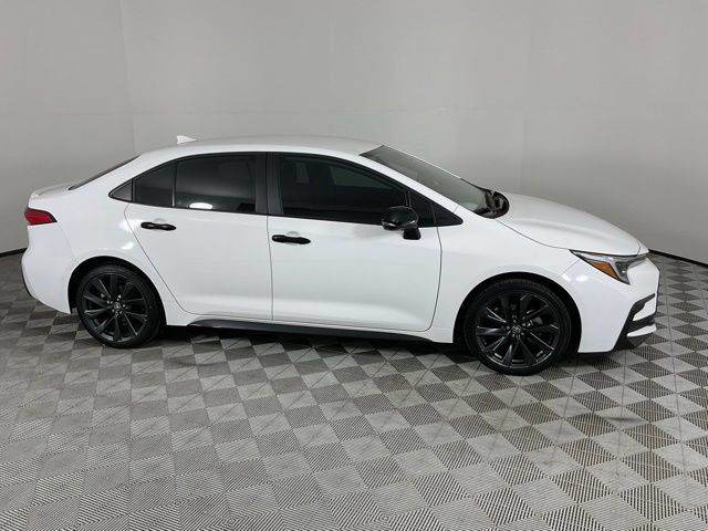 Used 2025 Toyota Corolla SE FWD image 8