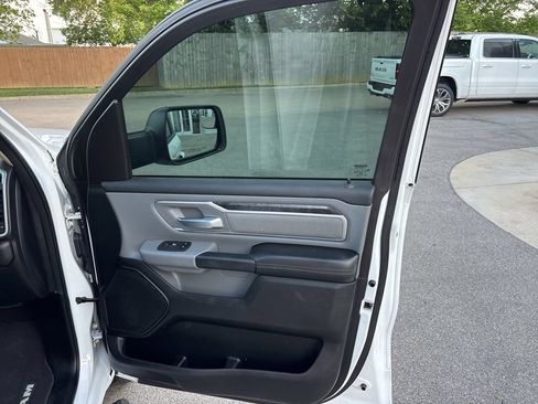 Used 2019 RAM 1500 Big Horn AWD/4WD image 39