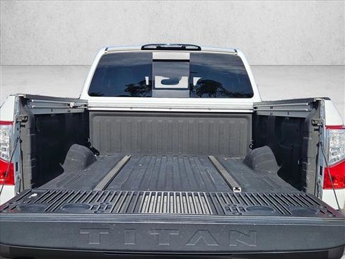 Used 2018 Nissan Titan PRO-4X w/ Pro-4x Convenience Package image 6