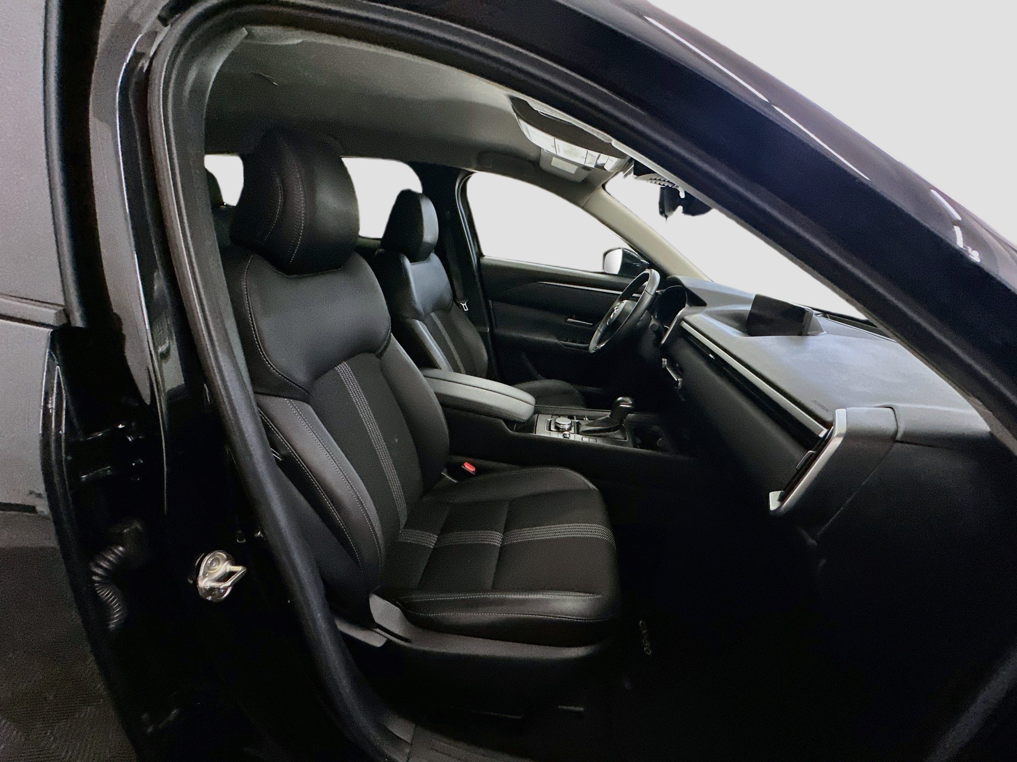 Used 2025 MAZDA CX-50 2.5 Hybrid w/ Preferred Pkg AWD/4WD image 33