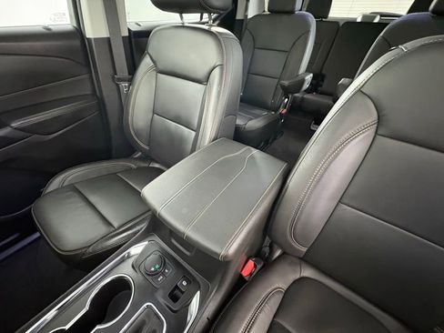 Used 2020 Chevrolet Traverse LT w/ LT Premium Package image 35