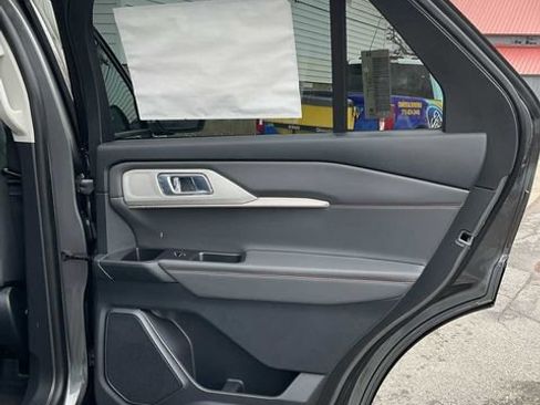 Used 2026 Ford Explorer Active AWD/4WD image 43